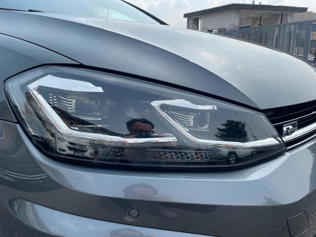 Volkswagen Golf 1.5 TSI ACT DSG 5p. Sport R-LINE