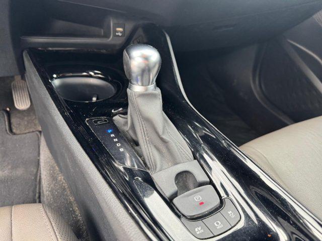 TOYOTA C-HR 1.8 Hybrid E-CVT Black Edition