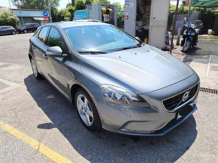 Volvo V40 D2 Geartronic Kinetic