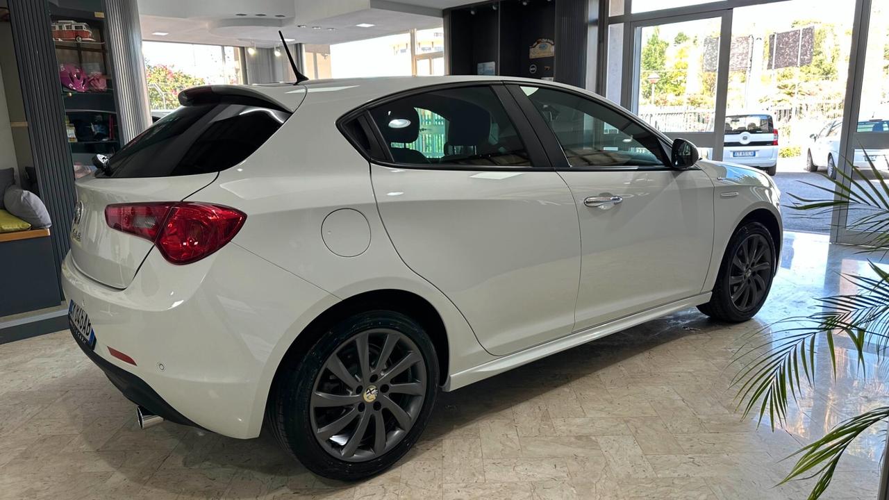 Alfa Romeo Giulietta 2.0 JTDm-2 140 CV Veloce