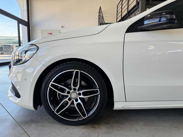 MERCEDES-BENZ A 200 d Automatic Premium
