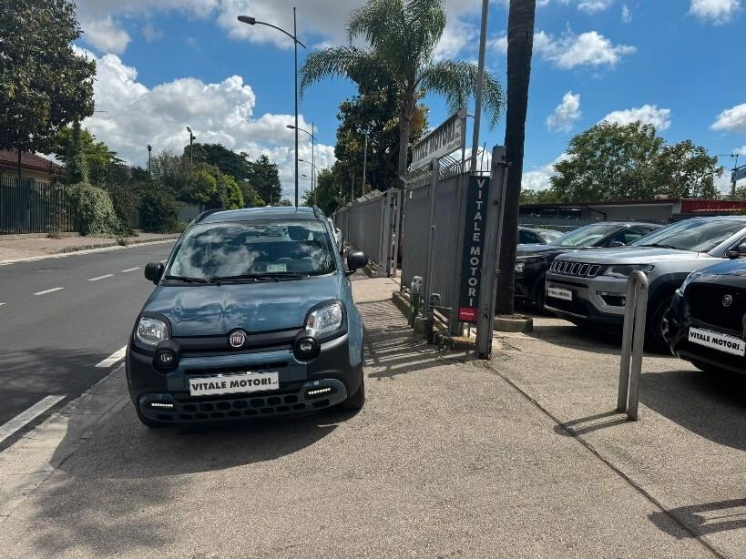Fiat Panda 1.0 FireFly Hybrid GPL CROSS