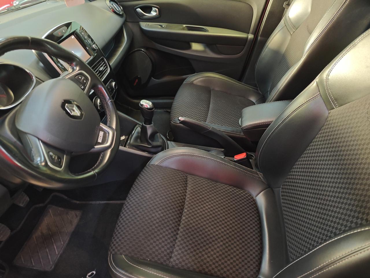 Renault Clio dCi 8V 90 CV 5 porte Moschino Intens