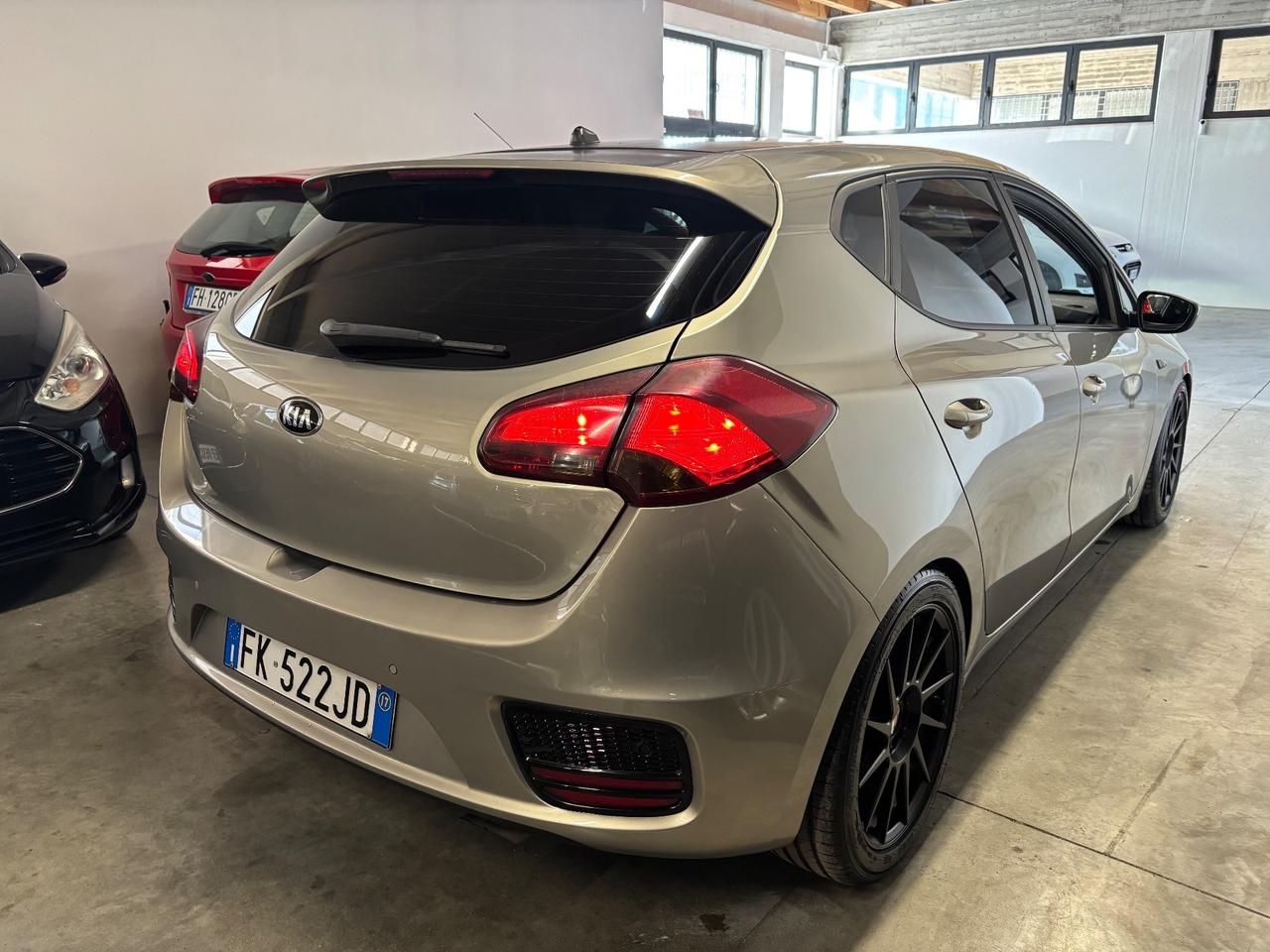 Kia Ceed 1.6 CRDi || GT Line || OK NEOPATENTATI