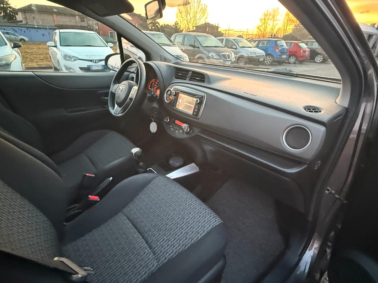 Toyota Yaris 1.0 5 porte Lounge