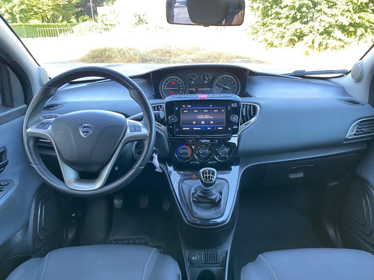 Lancia Ypsilon 1.0 69 Cv 5 porte S&S Hybrid Gold Plus