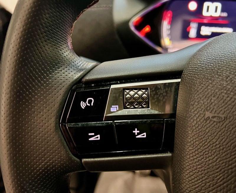 DS DS 3 Crossback DS 3 Crossback BlueHDi 100 Performance Line