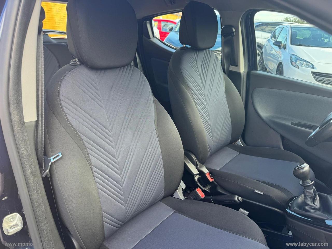 LANCIA YPSILON GOLD 1.0 HYBRID 70CV