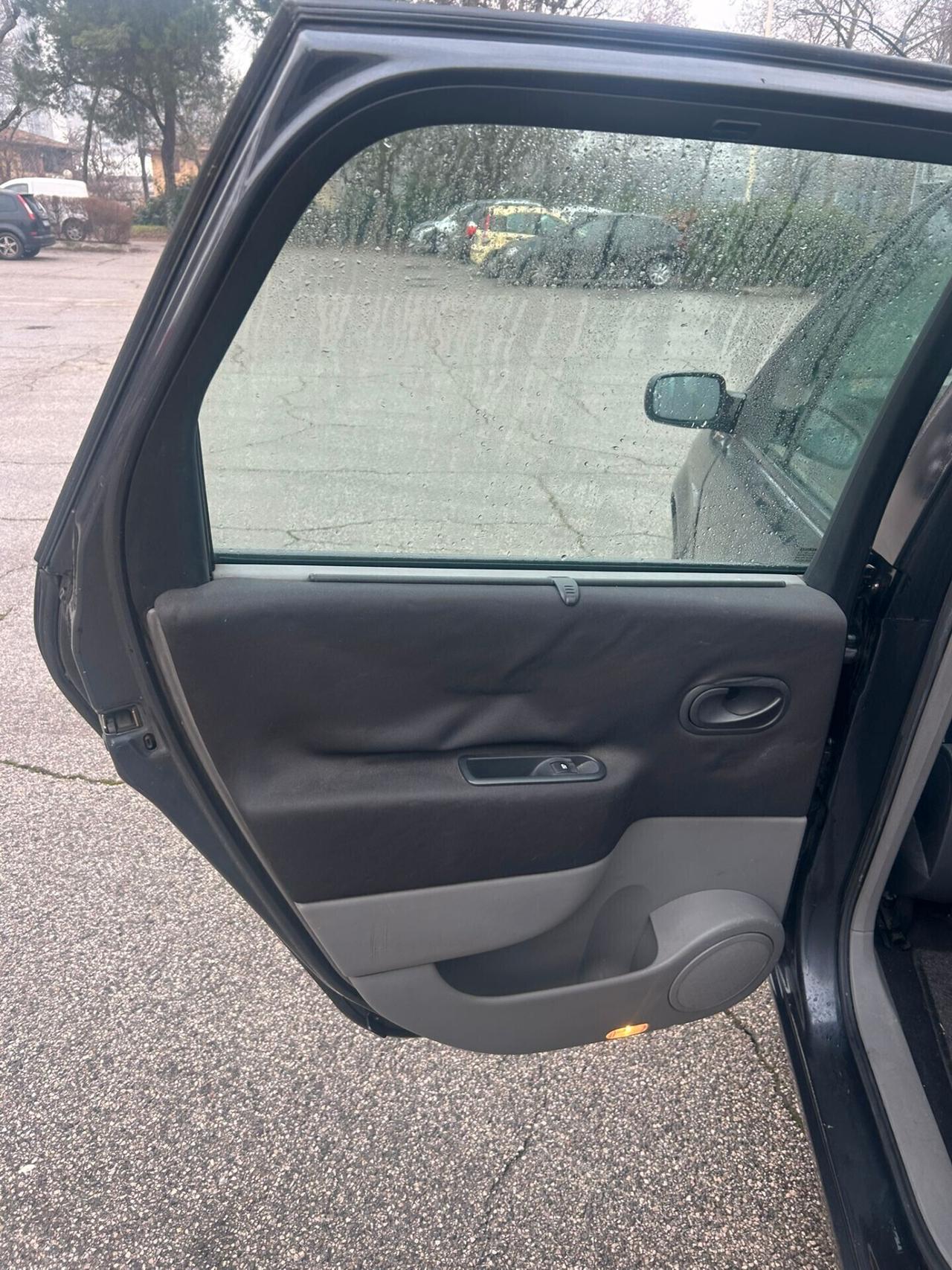 Renault Scenic Scénic 1.9 dCi/130CV Confort