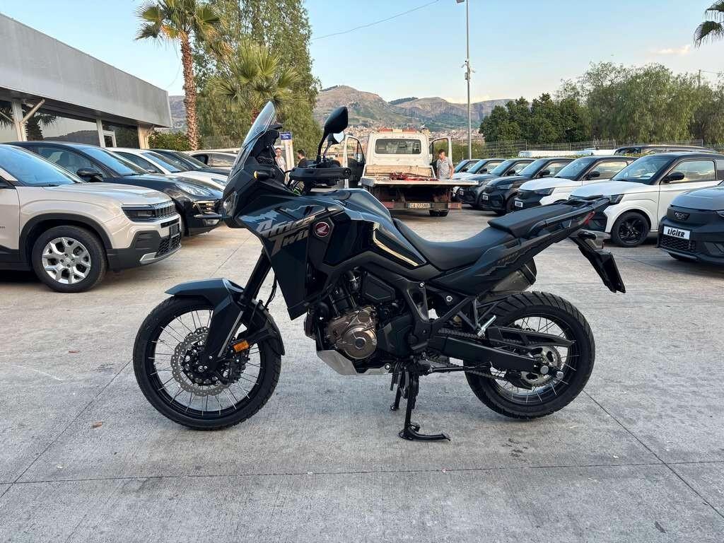 Honda CRF1100L Africa Twin DCT 2026 / KM 0 Tua a solo 179 Euro al mese