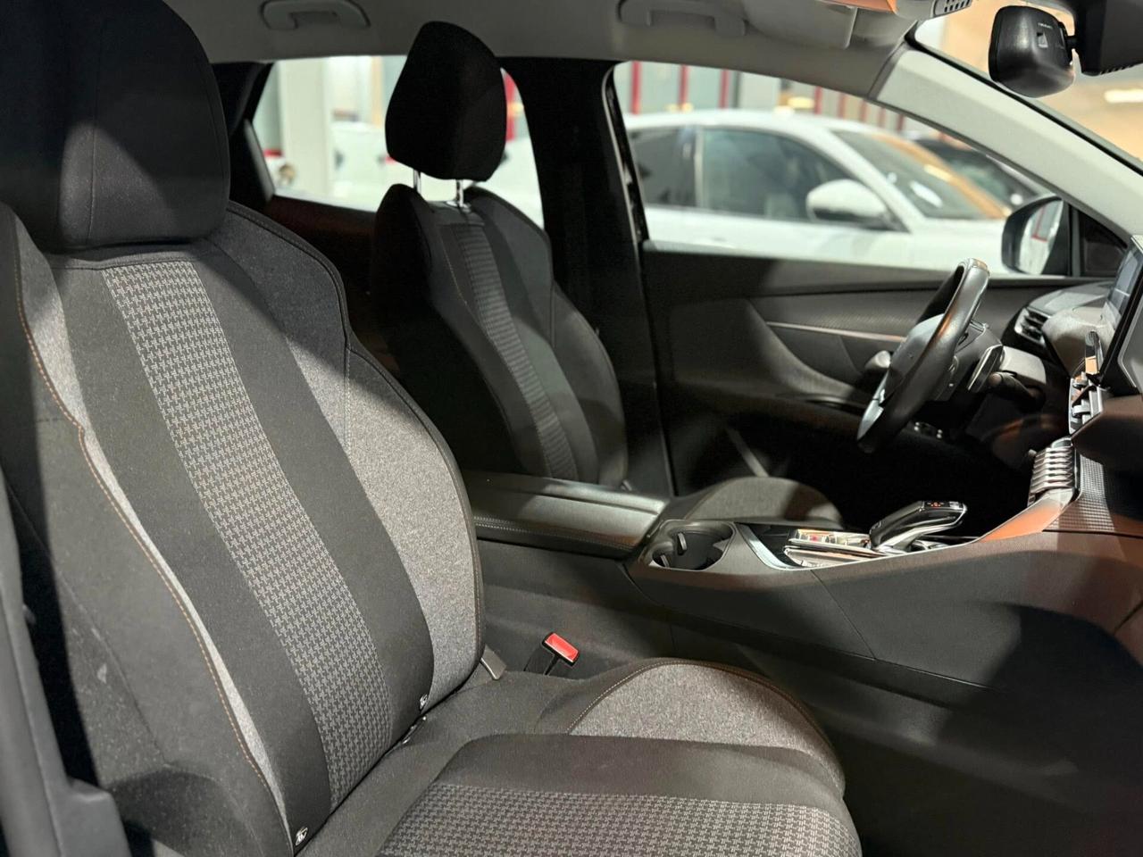 Peugeot 3008 Allure 1.5 BlueHDI 130cv 2021