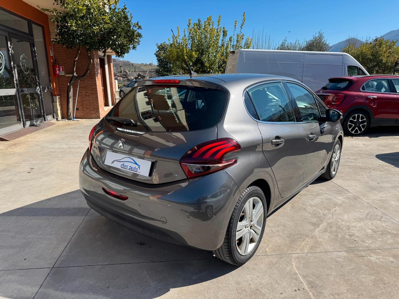 Peugeut 208 Allure 5 porte Benzina