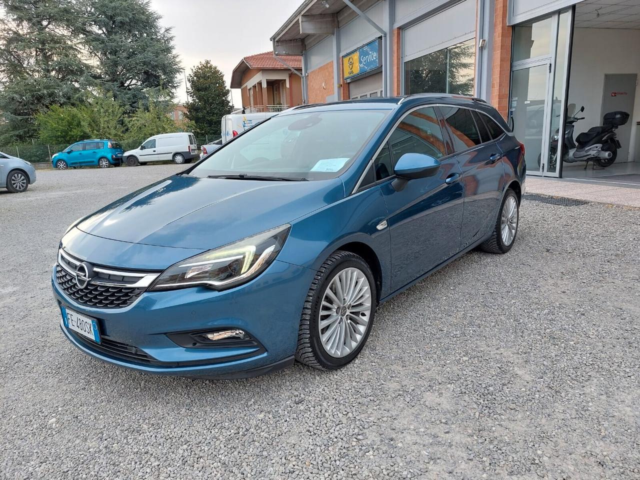 Opel Astra 1.6 CDTI Sports Tourer Cosmo