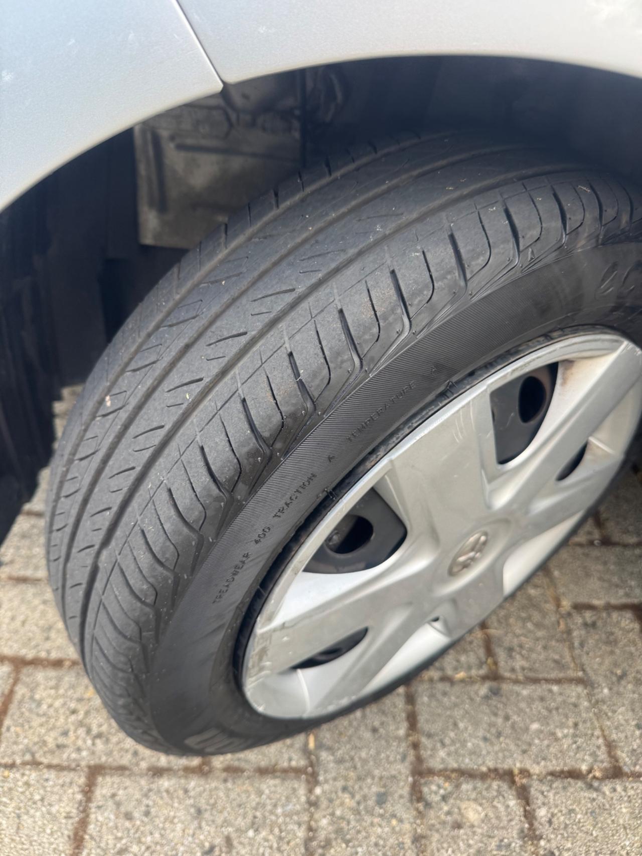Toyota Aygo 1.0 Benzina 68Cv 2011