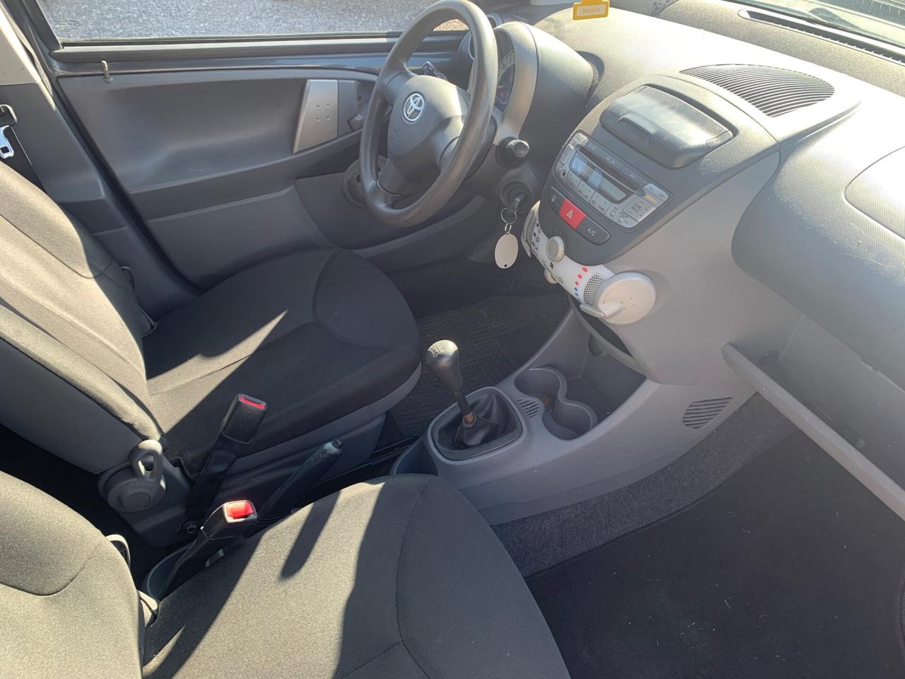 Toyota Aygo 1.0 68cv 5p - 2012