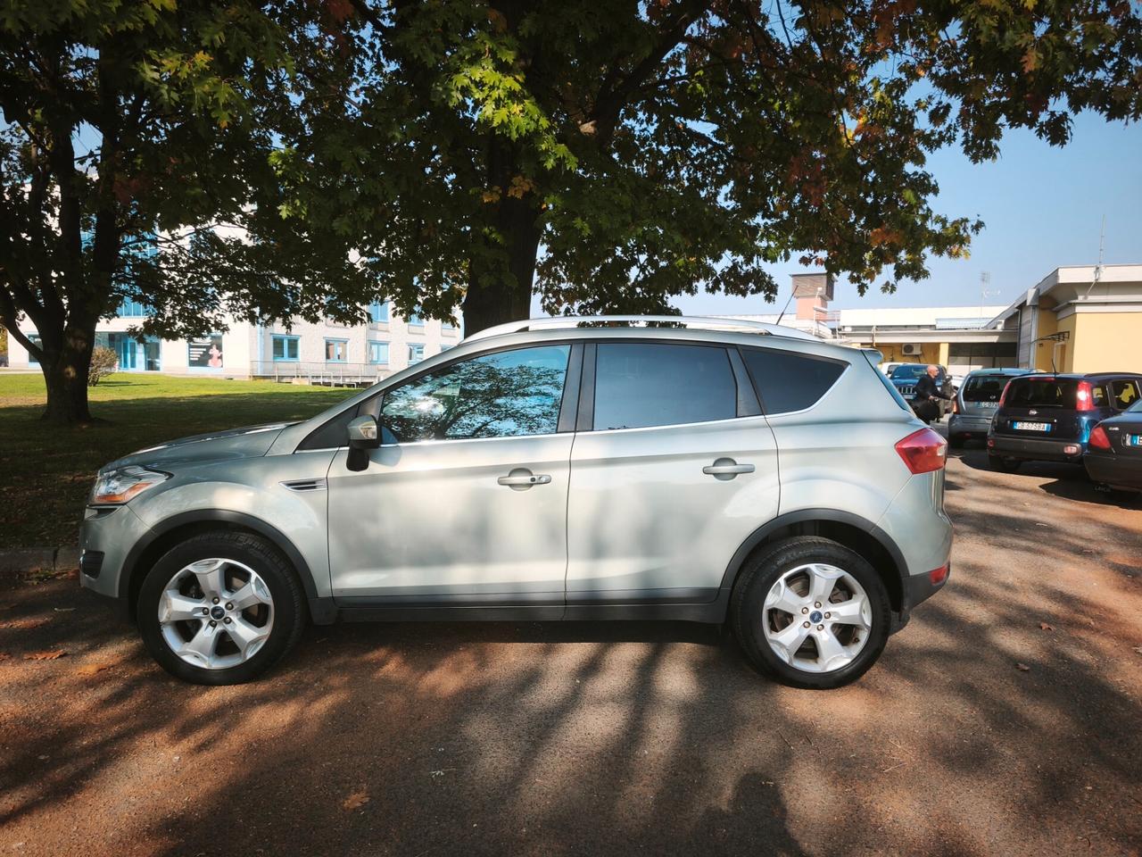 Ford Kuga Kuga+ 2.0 TDCi 136 CV 4WD DPF