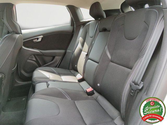 VOLVO V40 D2 Business