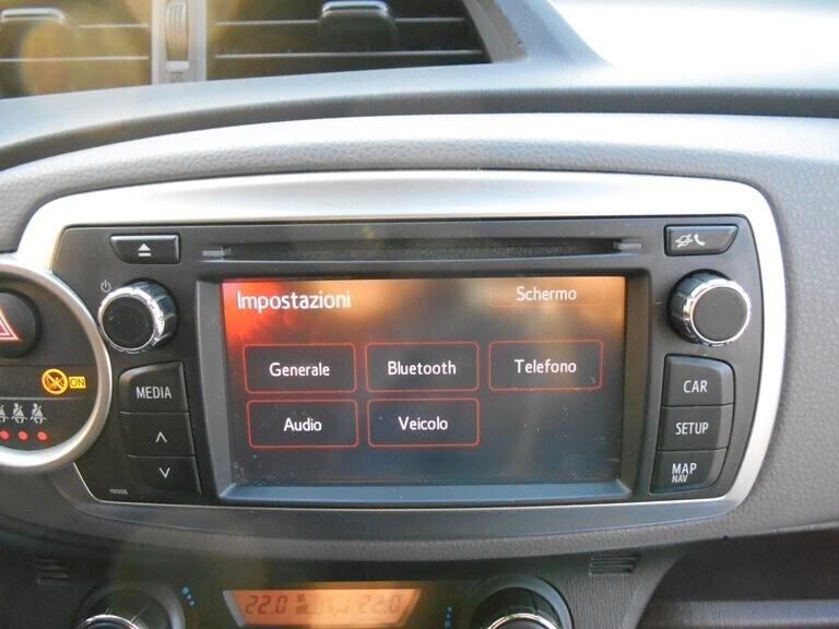 Toyota Yaris 1.0 5 porte X NEOPATENTATI