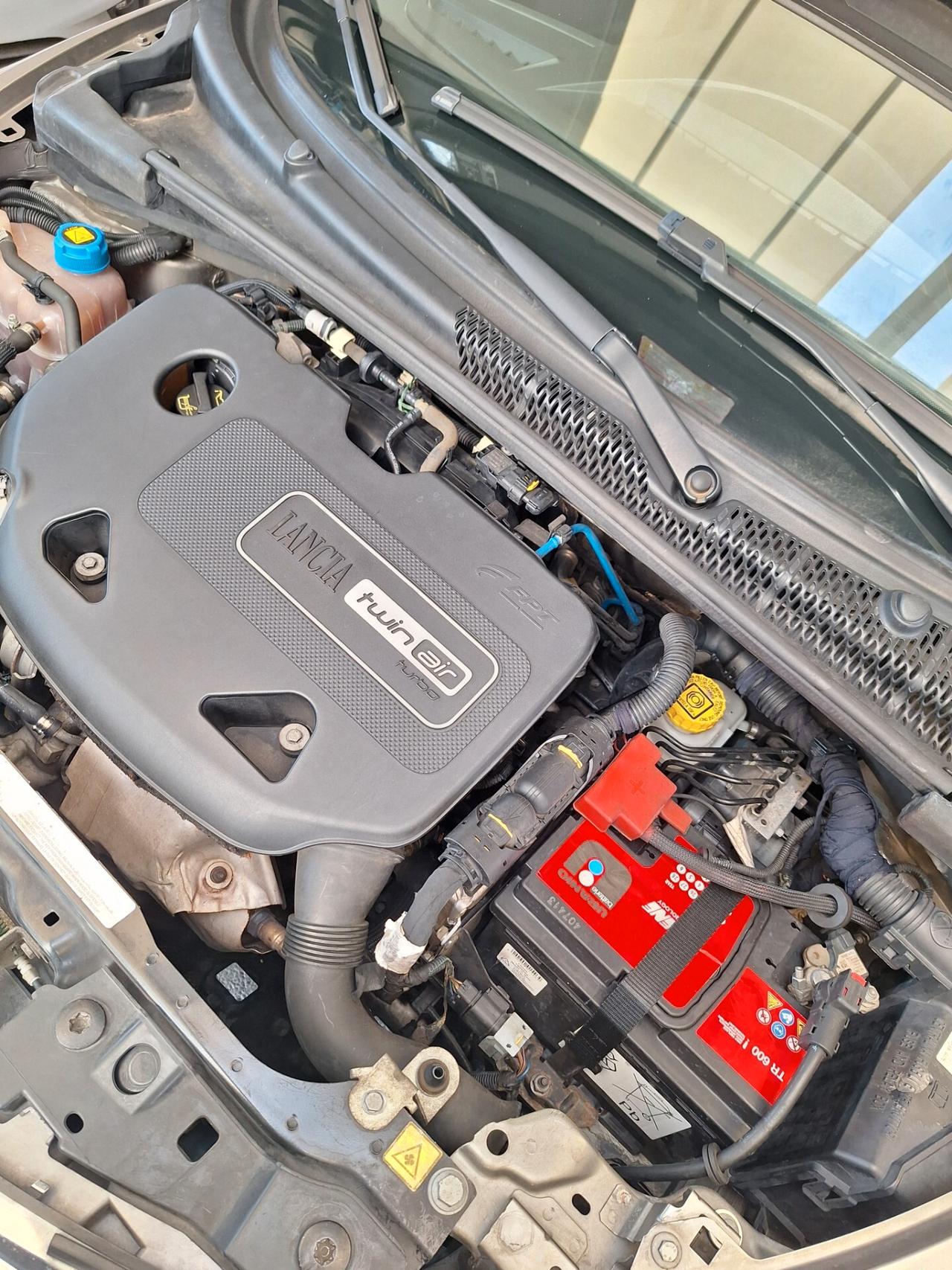 Lancia Ypsilon 0.9 TwinAir 85 CV 5 porte S&S Platinum Tetto Panoramico Apribile
