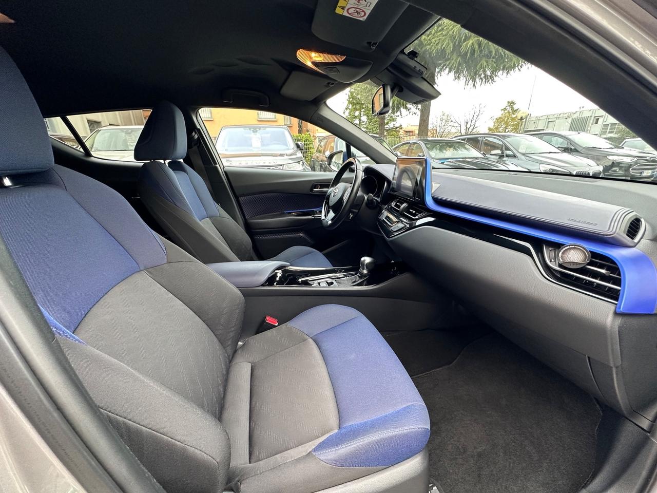 Toyota C-HR 1.8 Hybrid E-CVT Style