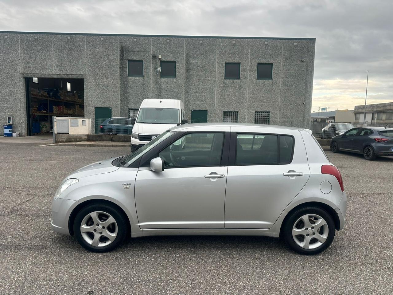 Suzuki Swift 1.3 DDiS 5p. GLX