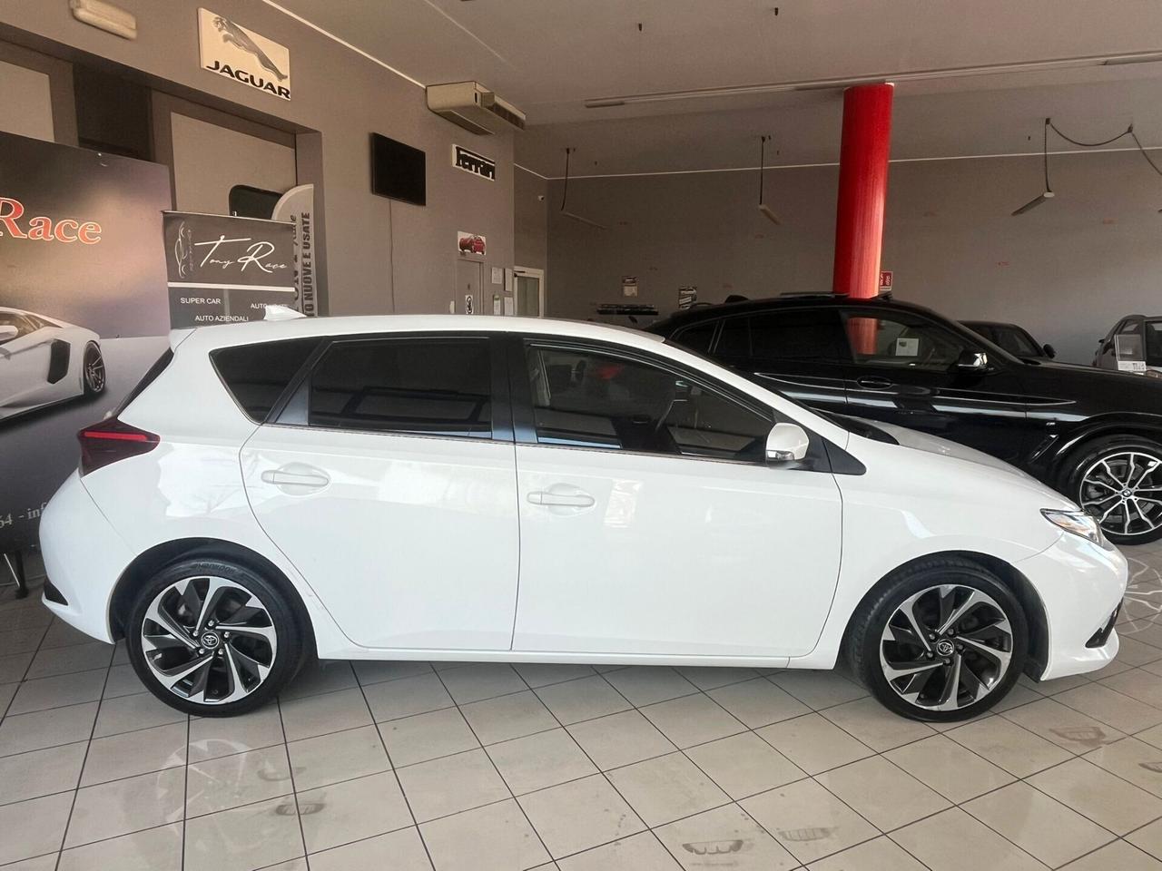 Toyota Auris 1.4 D-4D Active