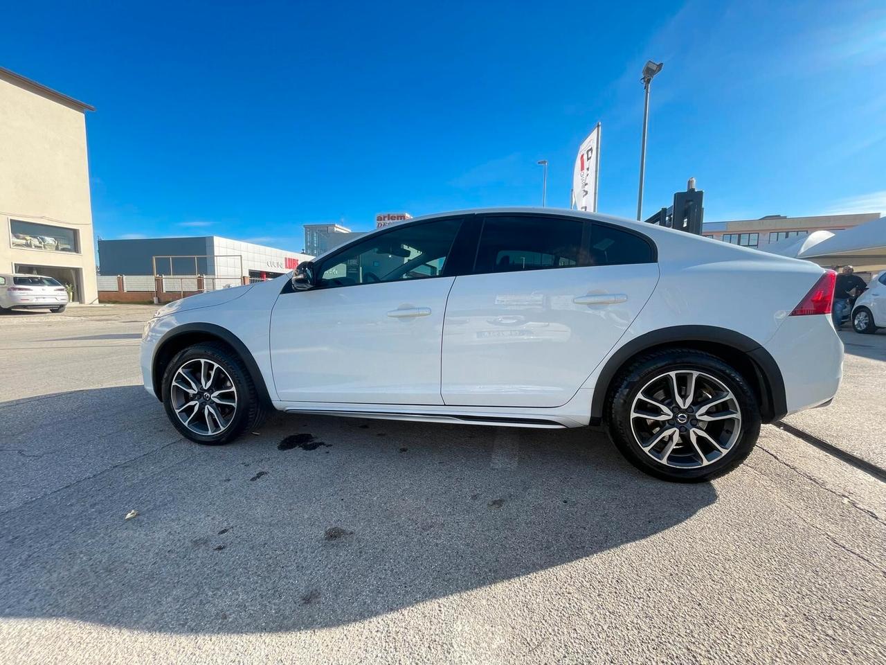 Volvo S60 Cross Country D3 Pro