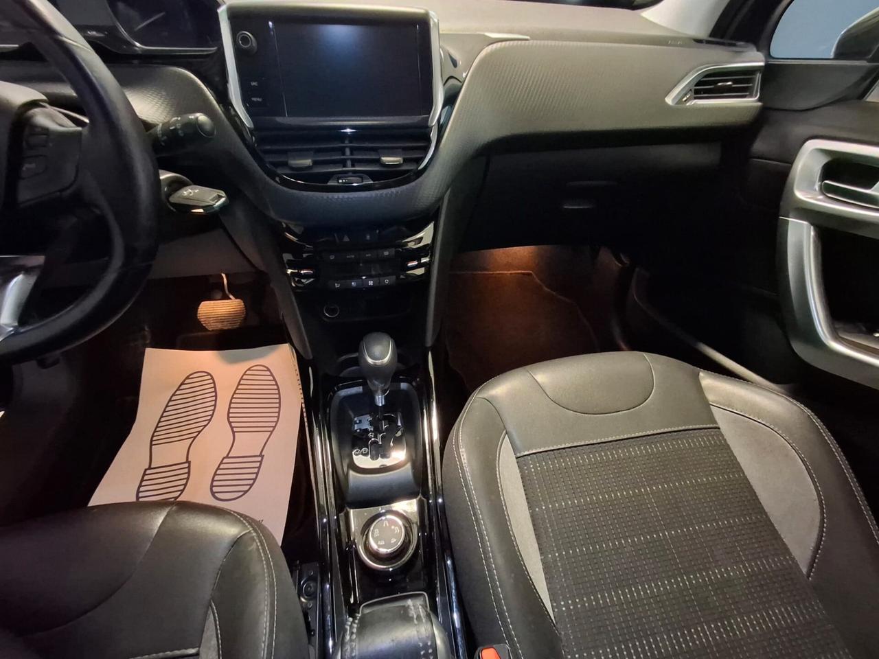 Peugeot 2008 PureTech Turbo 110 EAT6 S&S Black Matt