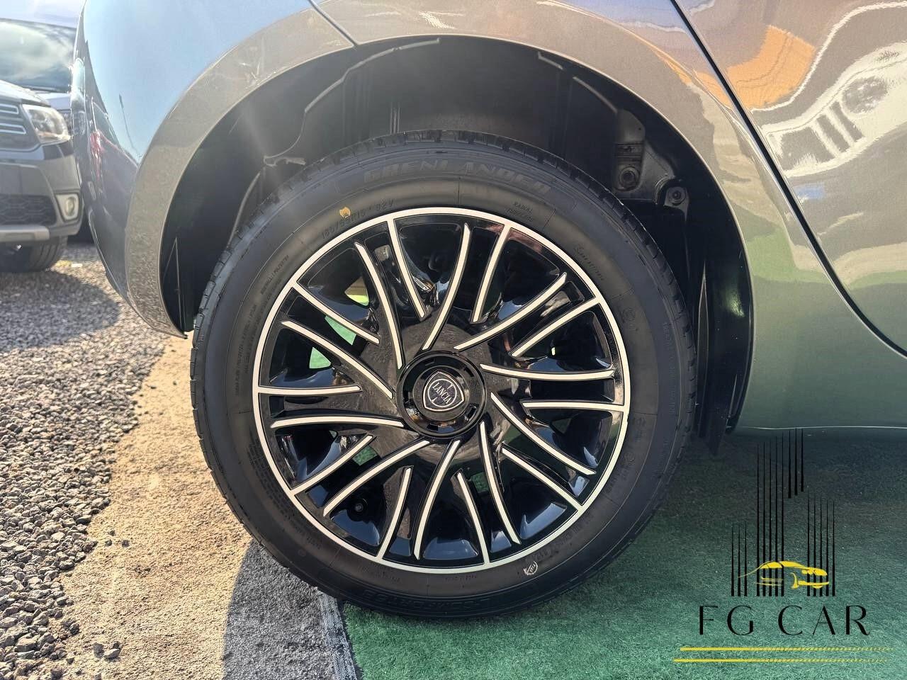 Lancia Ypsilon 1.2 69 CV 5 porte