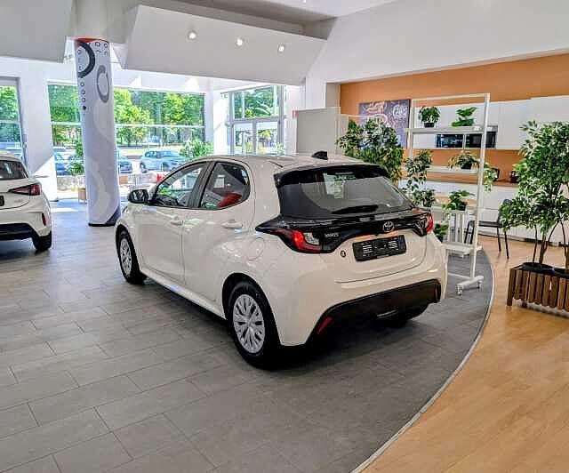 Toyota Yaris 1.5 Hybrid 5 porte Active *KM 0*