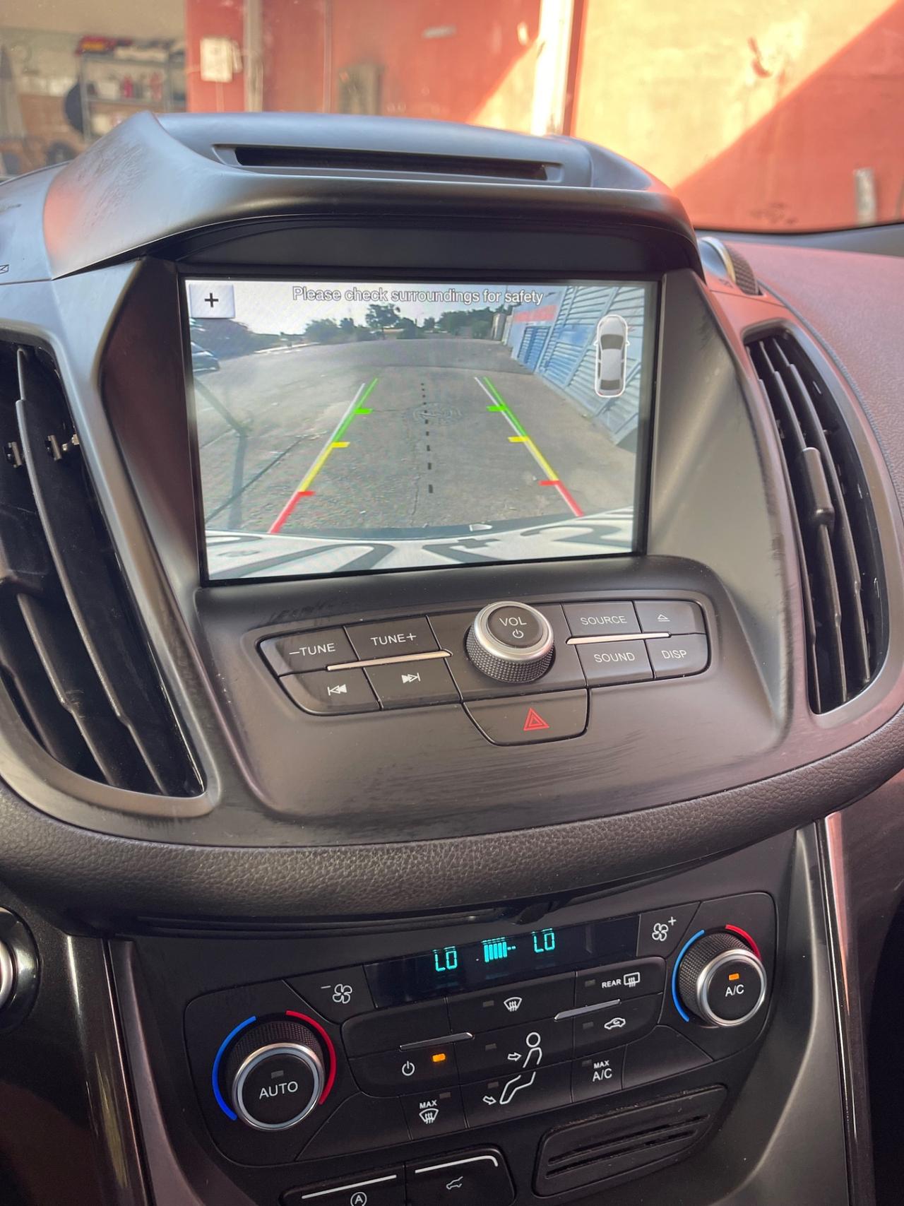 Ford Kuga 1.5 TDCI 120 CV S&S 2WD Powershift ST-Line