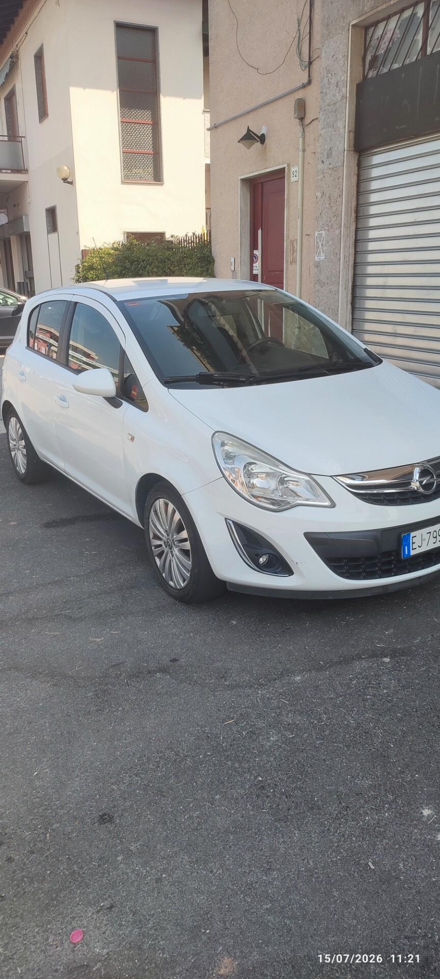 Opel Corsa 1.2 5 porte Club