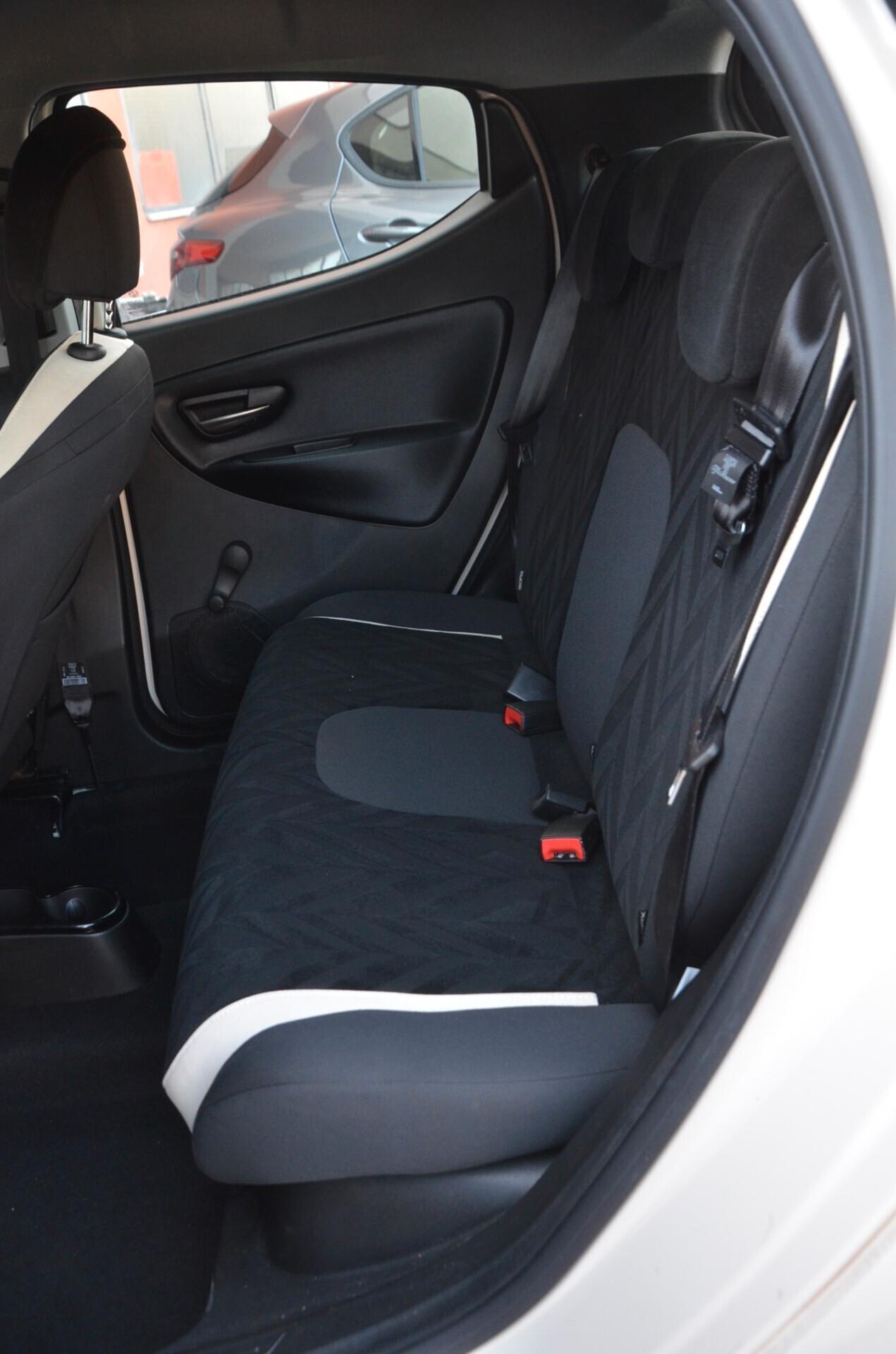 Lancia Ypsilon 1.2 69 CV 5 porte Gold