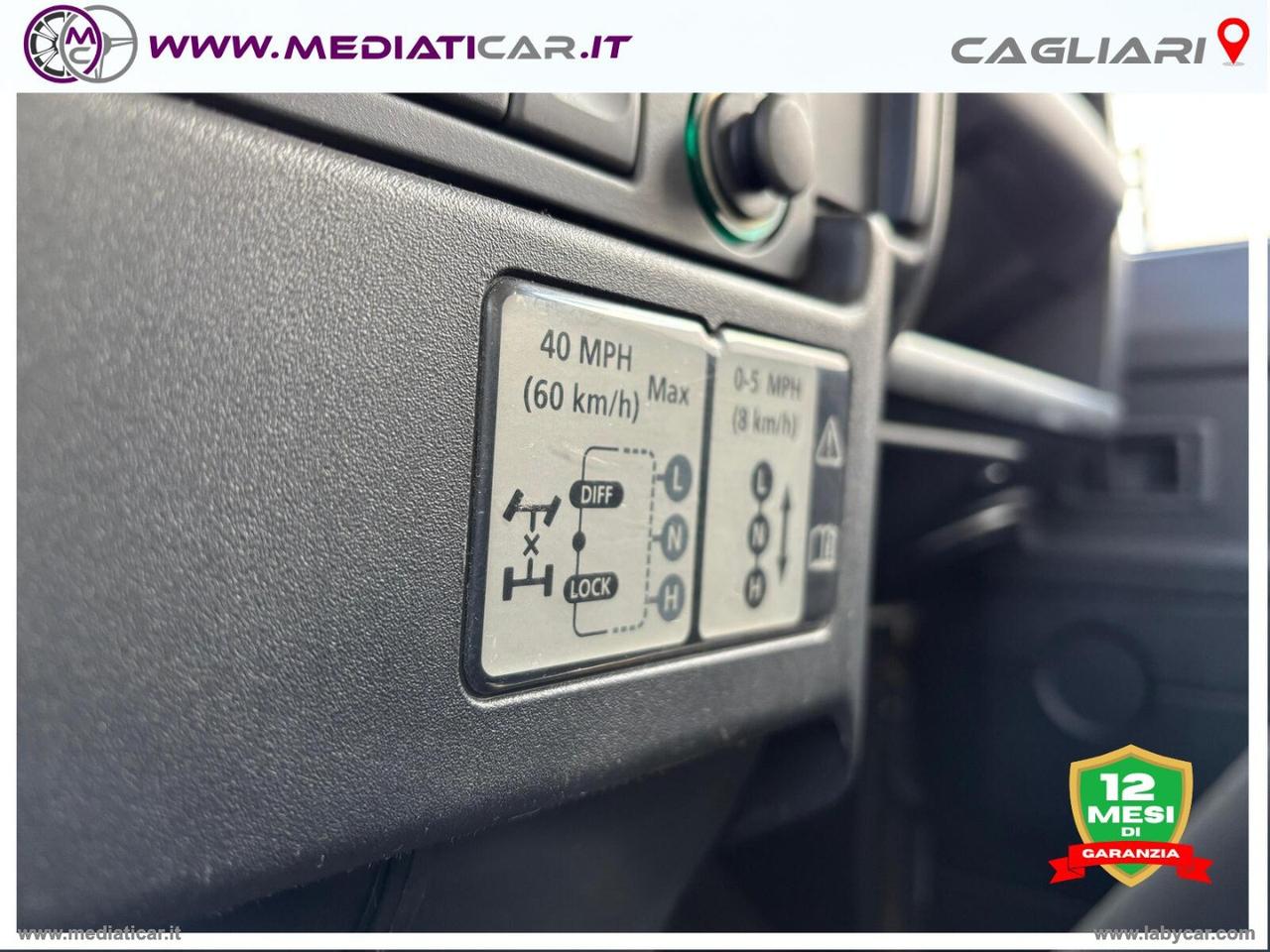 LAND ROVER Defender 90 2.4 TD4 Station Wagon SE