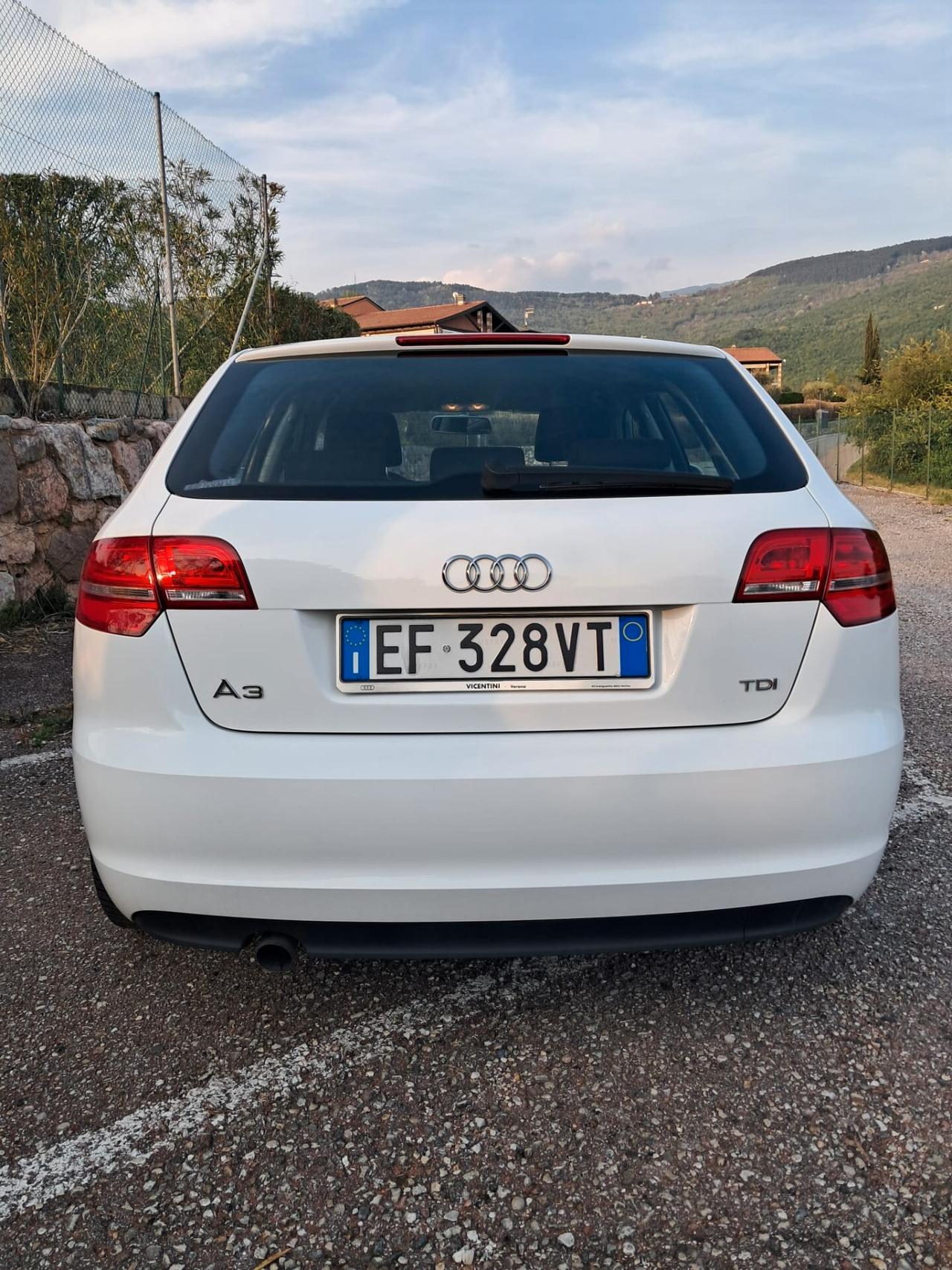 Audi A3 1.6 TDI 105 CV CR Ambition