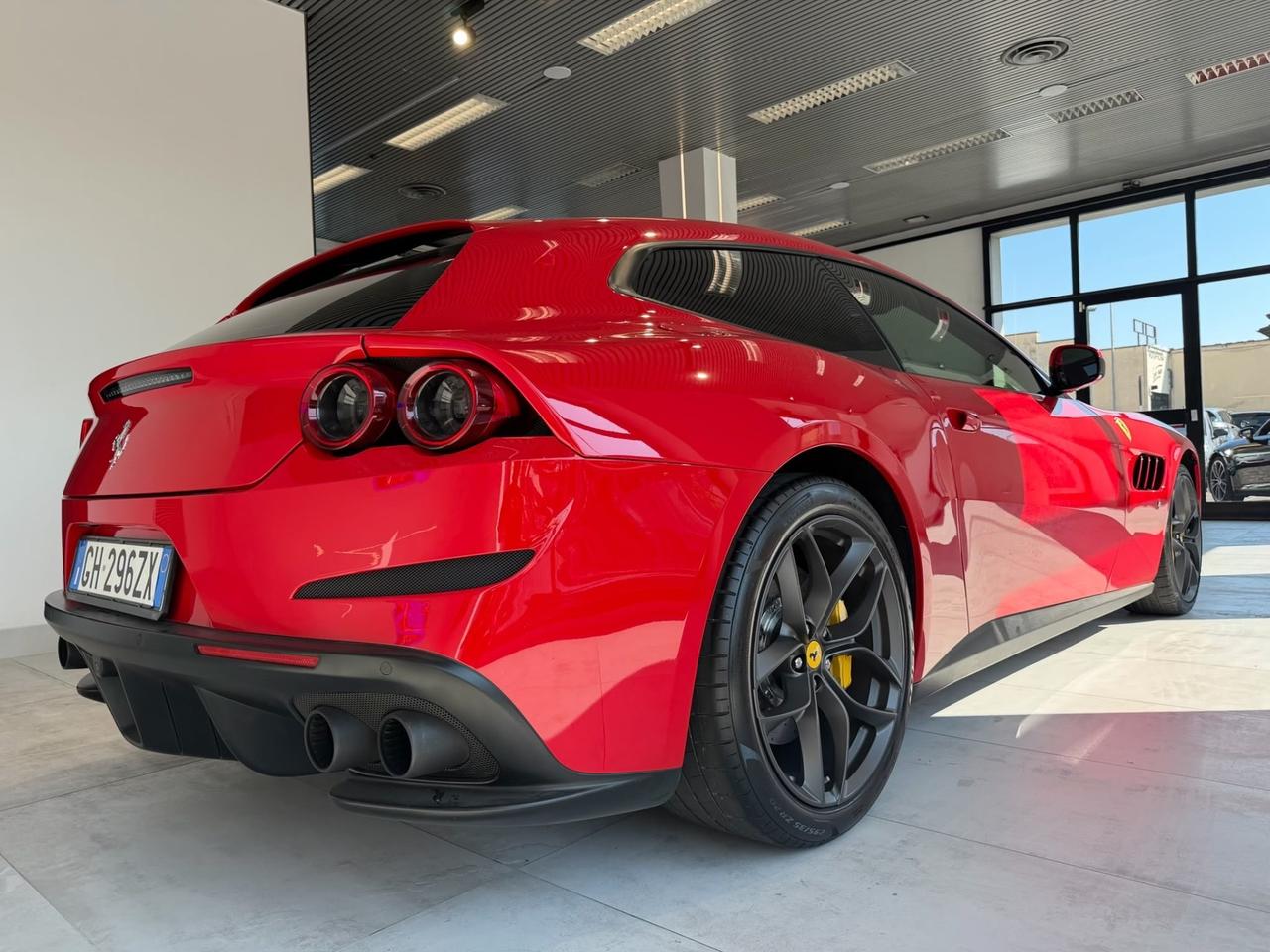 Ferrari GTC4 Lusso T