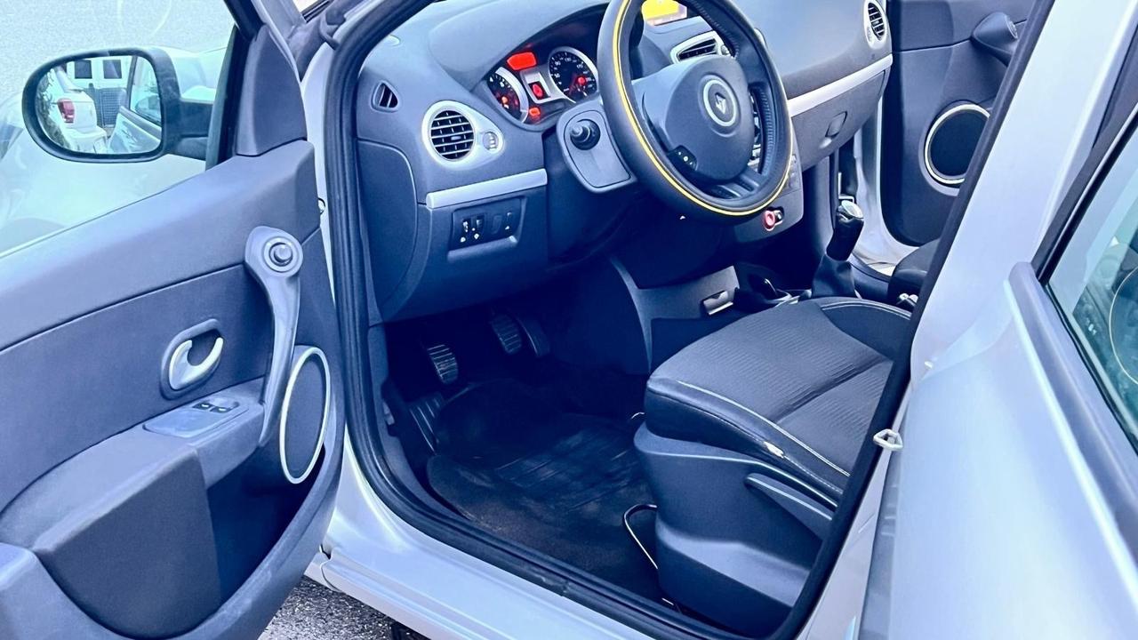 Renault Clio 1.2 16V 5 porte Dynamique