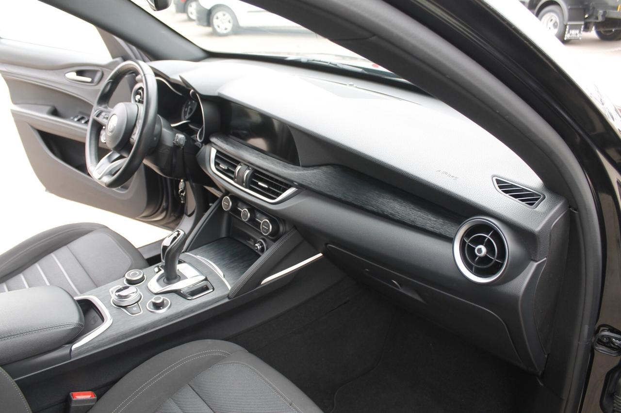 Alfa Romeo Stelvio 2.2 Turbodiesel 160 CV AT8 RWD Business