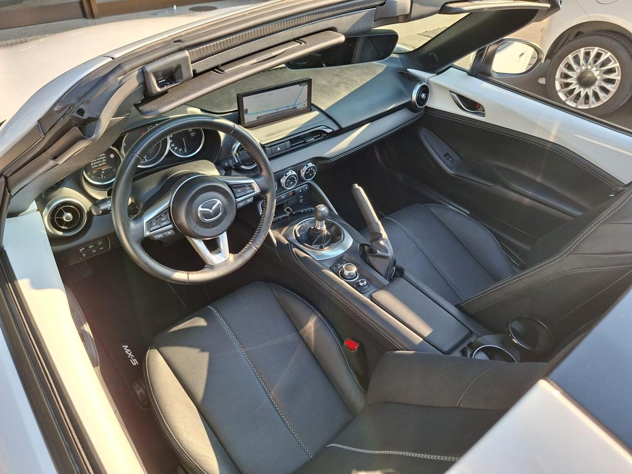 Mazda MX-5 2.0L Skyactiv-G RF Exclusive-Line