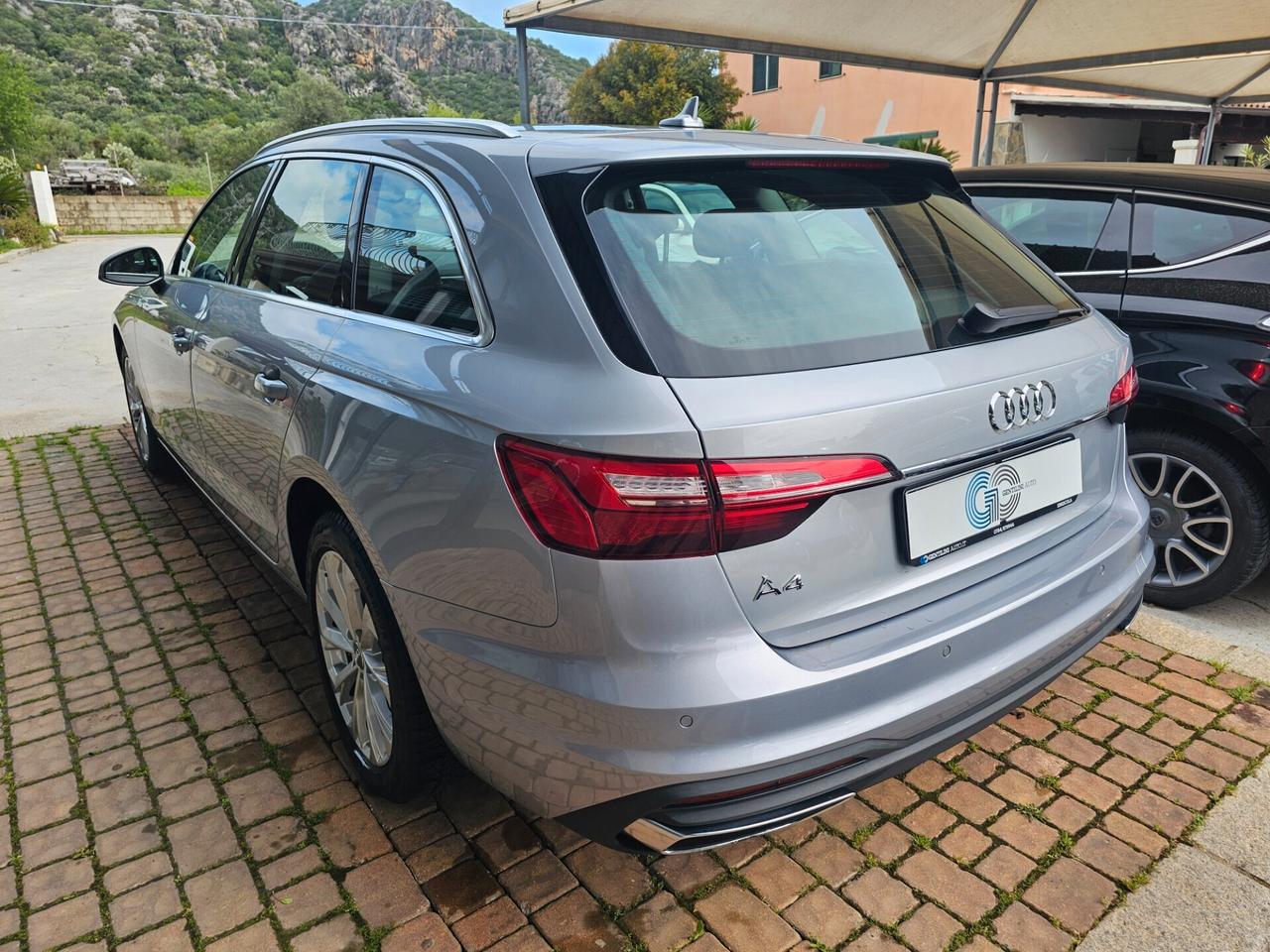 Audi A4 Avant 30 TDI/136 CV S tronic Business Advanced