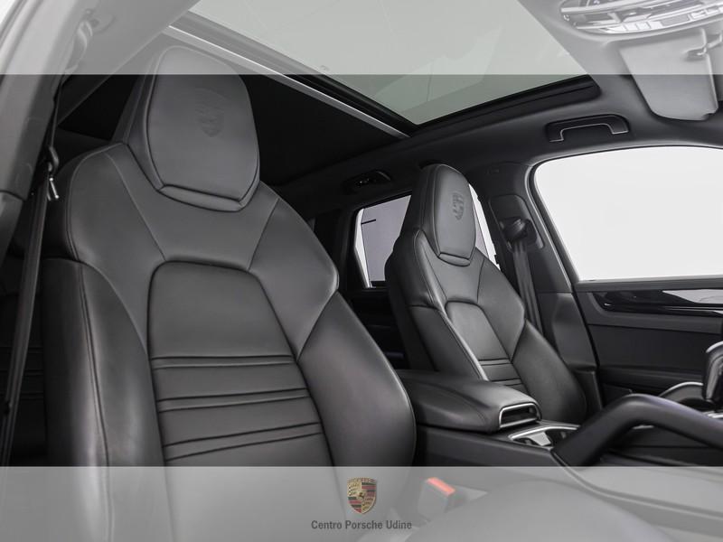 Porsche Cayenne 3.0 e-hybrid tiptronic