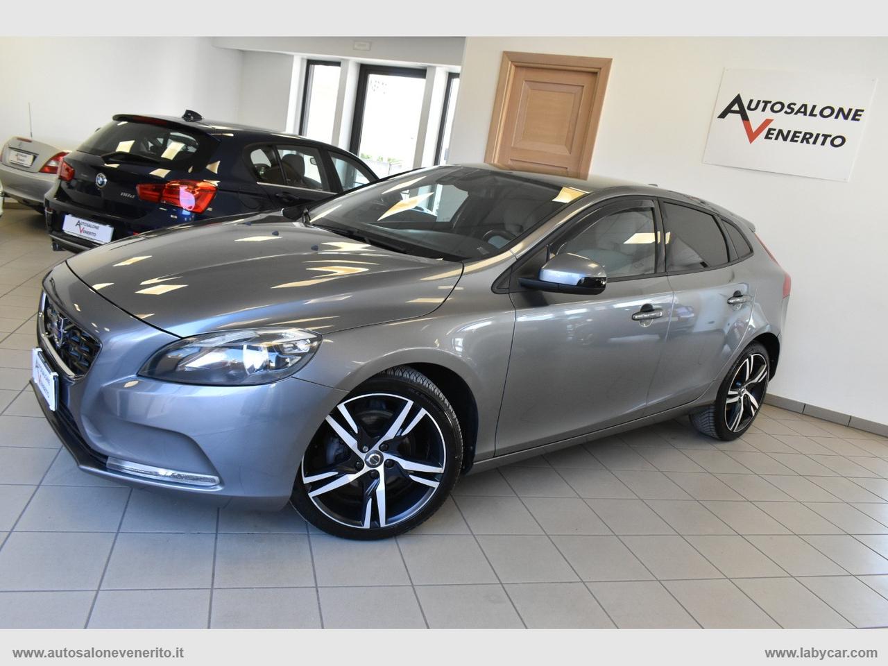 VOLVO V40 D2 1.6 Summum