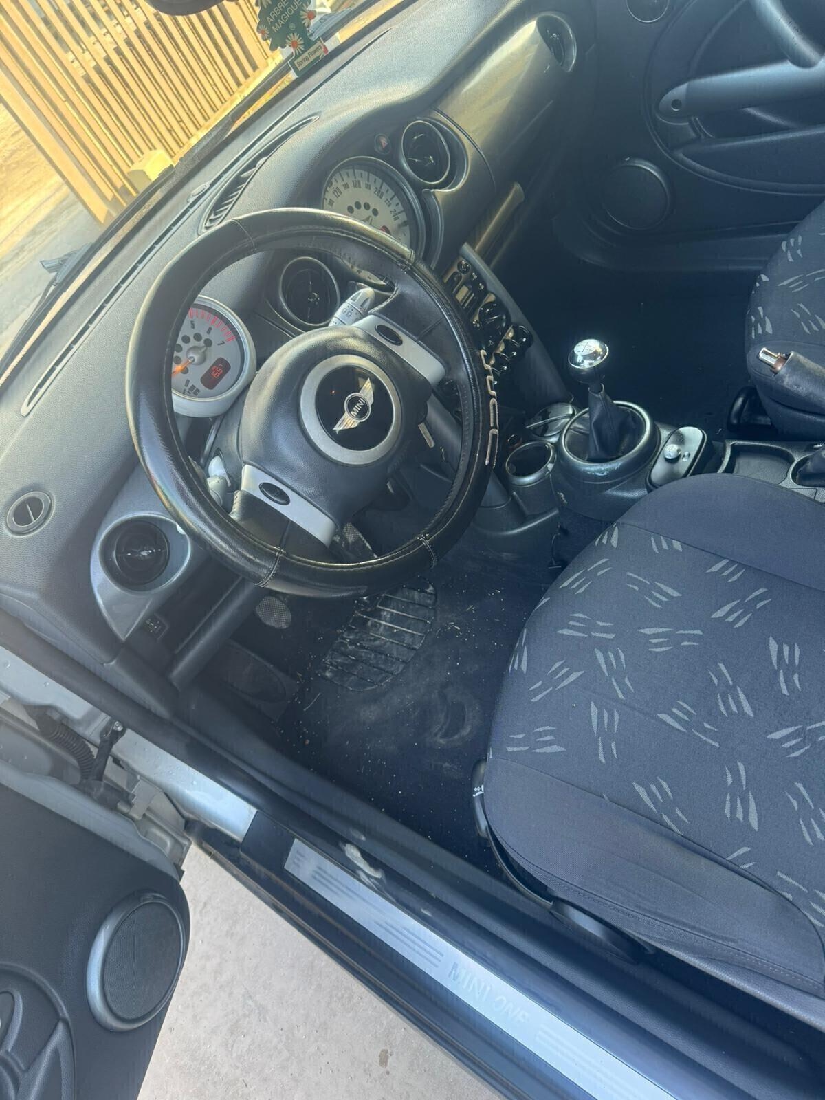 Mini Mini 1.4 tdi One D de luxe adatta a neopatentati