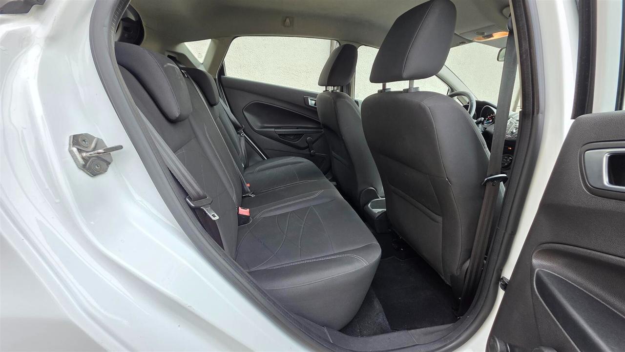 Ford Fiesta 1.5 TDCi 75CV 5 porte Titanium