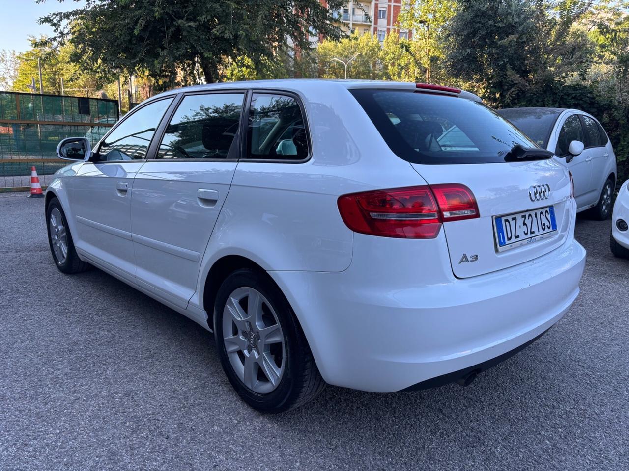 Audi A3 SPB 1.6 TDI 105 CV OK NEOPATENTATI