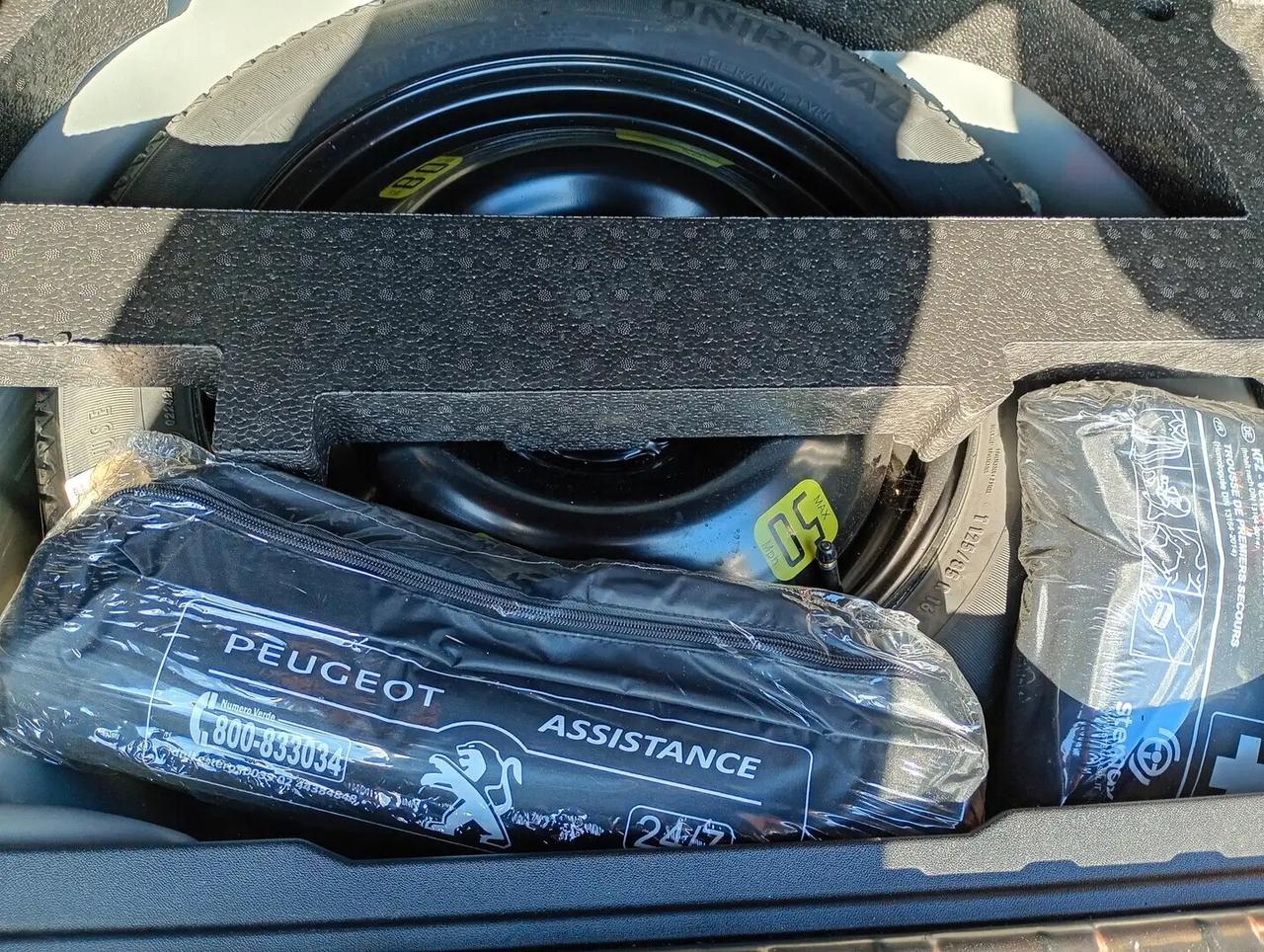 Peugeot 2008 BlueHDi 100 S&S Allure