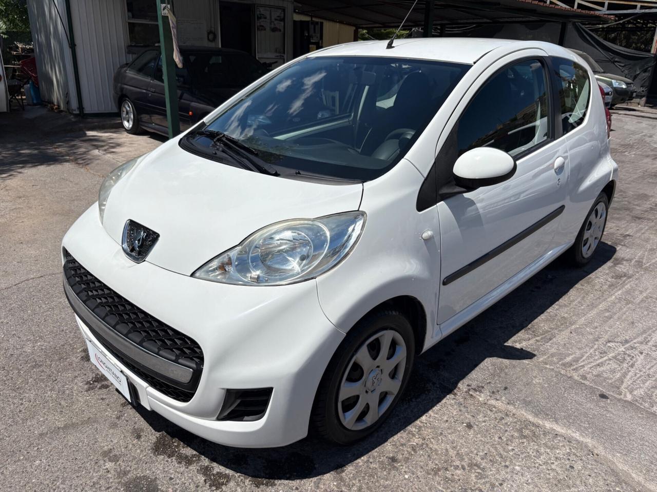 Peugeot 107 c.a.m.b.i.o.---a.u.t.o.m.a.t.i.c.o.