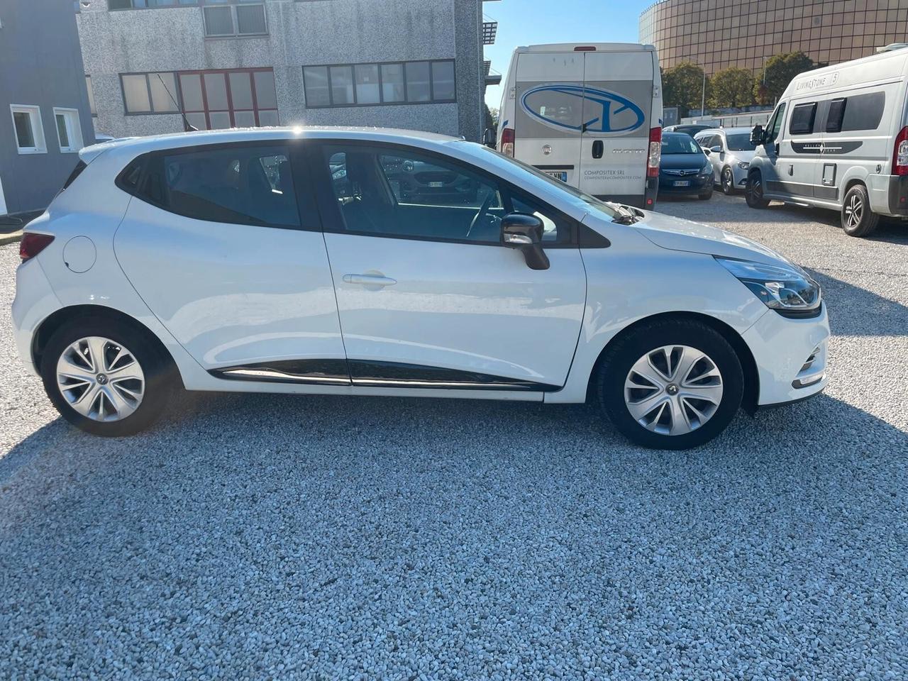 Renault Clio dCi 8V 75 CV 5 porte Duel2