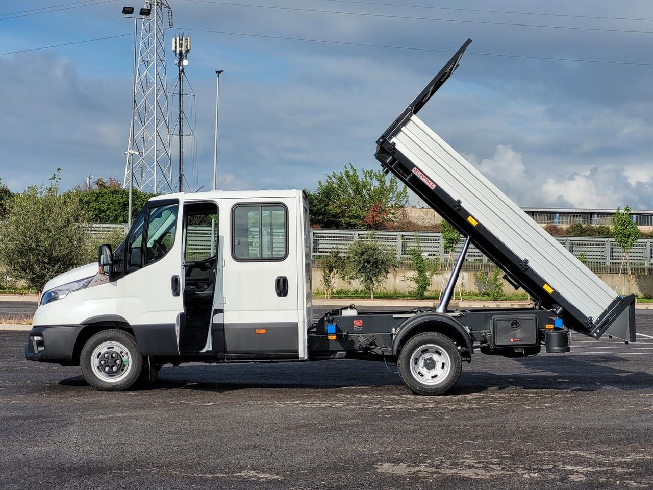 IVECO DAILY 35C16 DOPPIA CABINA RIBALTABILE TRILATERALE NUOVO