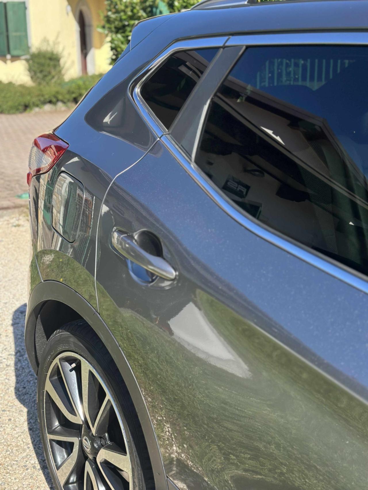 Nissan QASHQAI 1.6 dCi TEKNA TETTO FULLOPT 360CAM